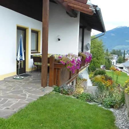 Landhaus Penz 아파트 *